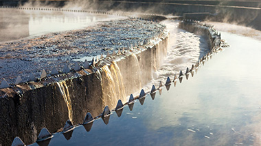 服務區一體化污水處理設備的原理是什么